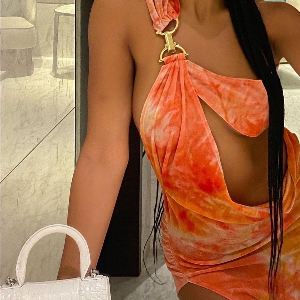 One shoulder dress